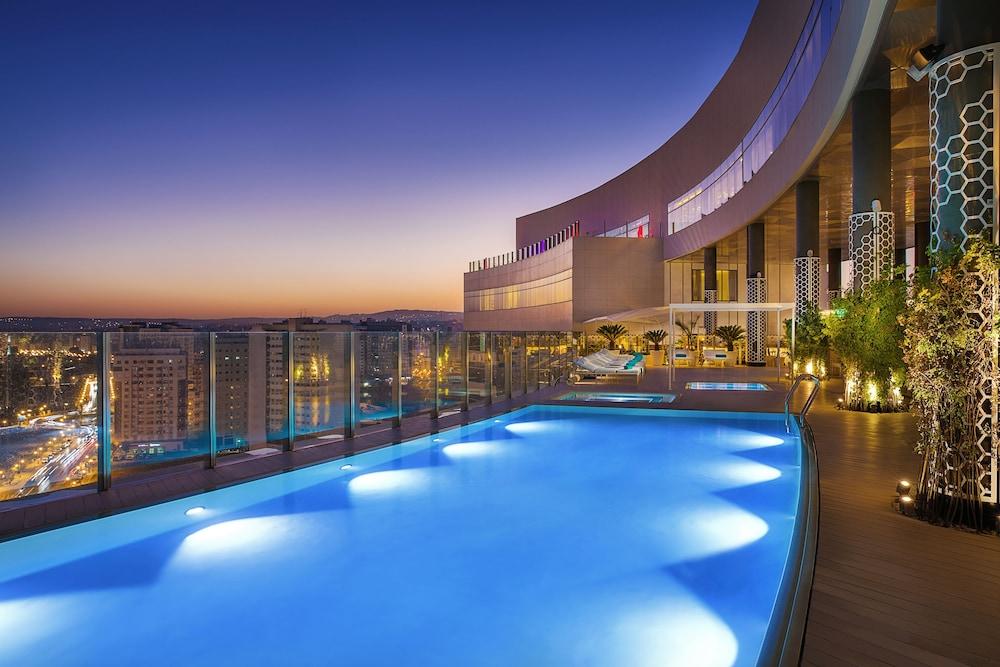 Hilton Tanger City Center Екстер'єр фото The pool at the 360° Sky Lounge