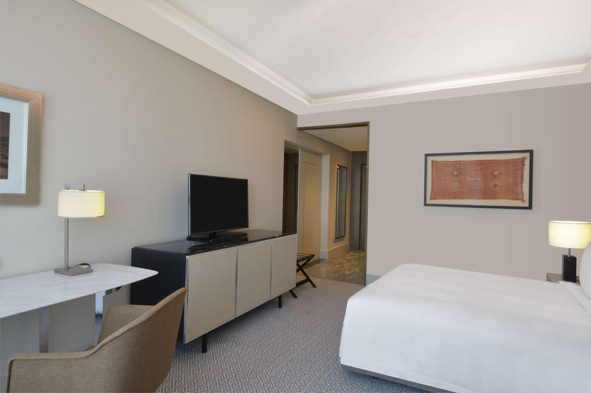Hilton Tanger City Center Екстер'єр фото A guest room at the hotel
